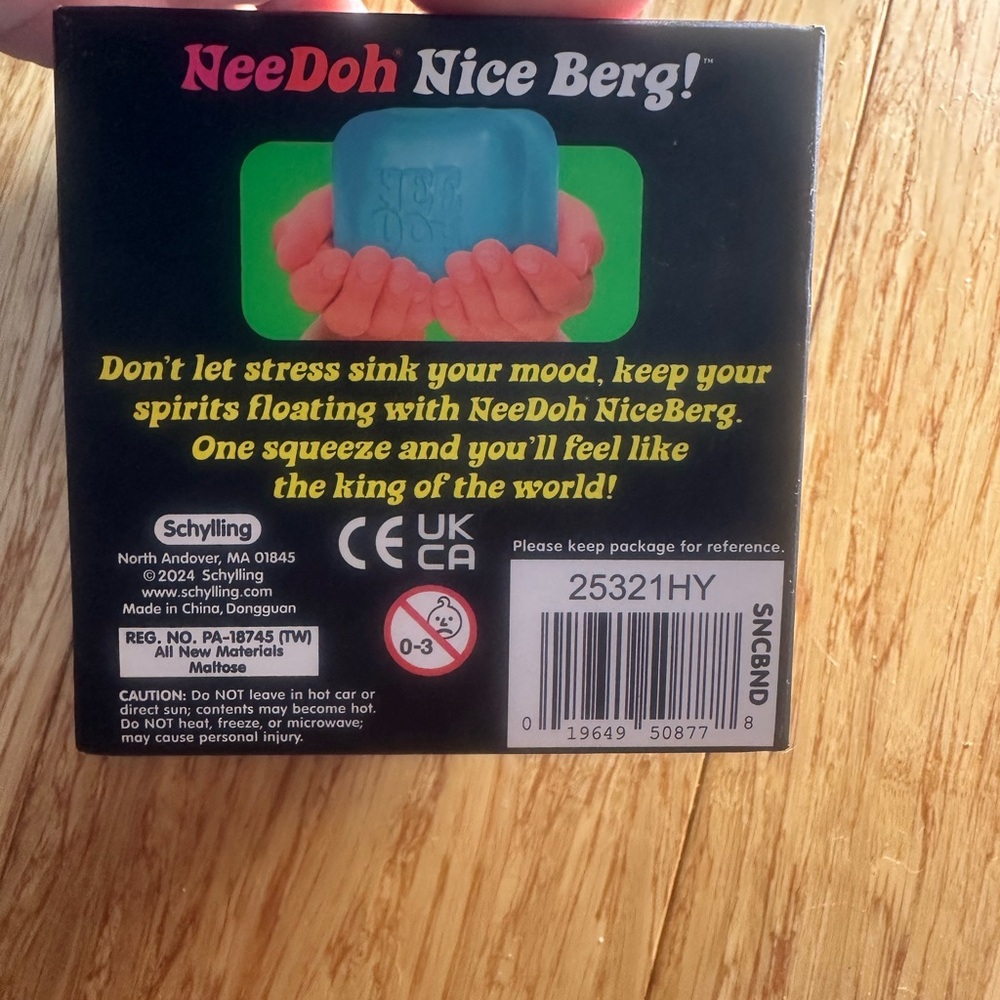 Nice Berg Blue Super Solid Squish Kids Toy - Picture 3 of 4